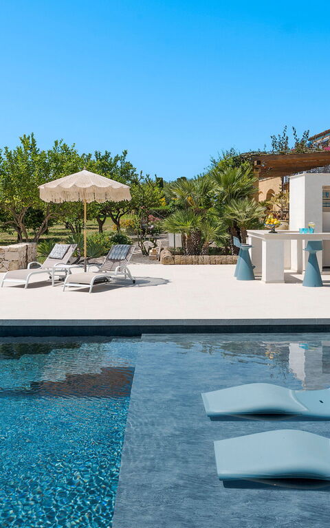 Pigna Blue: Buitenkanten, Buitenshuis, zwembad