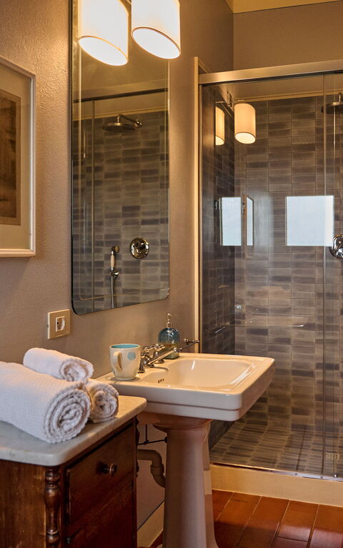 Villa Marliana: Badkamer