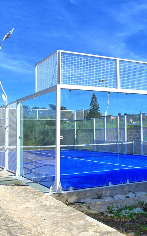 Villa Maraus: Buitenkanten, Buitenshuis