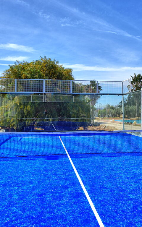 Villa Maraus: Buitenkanten, Buitenshuis