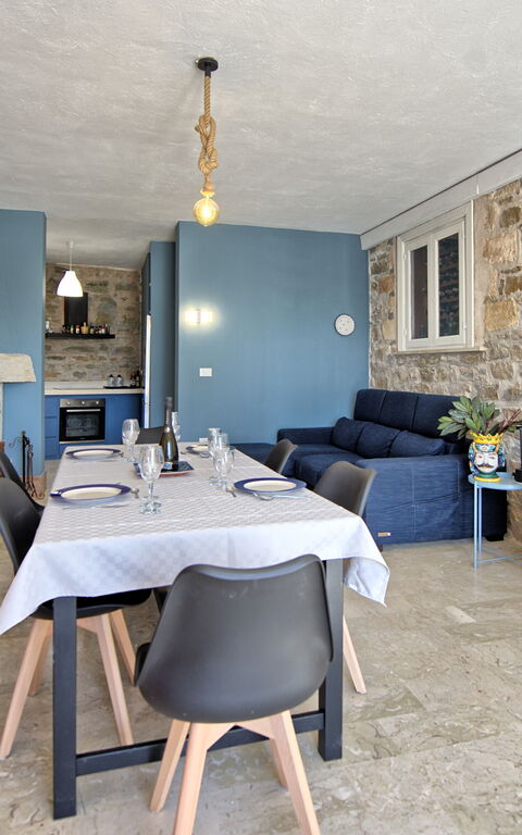 Villa Maraus: Lunchroom, Woonkamer