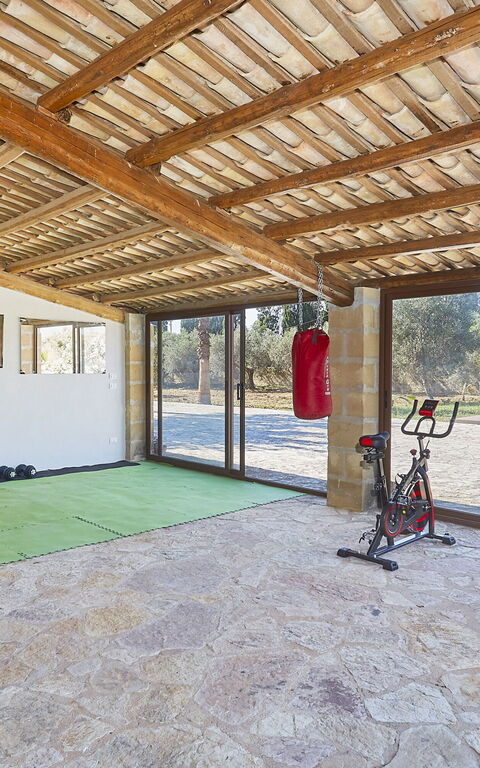 Villa Maraus: Andere kamer, Buitenkanten, Buitenshuis