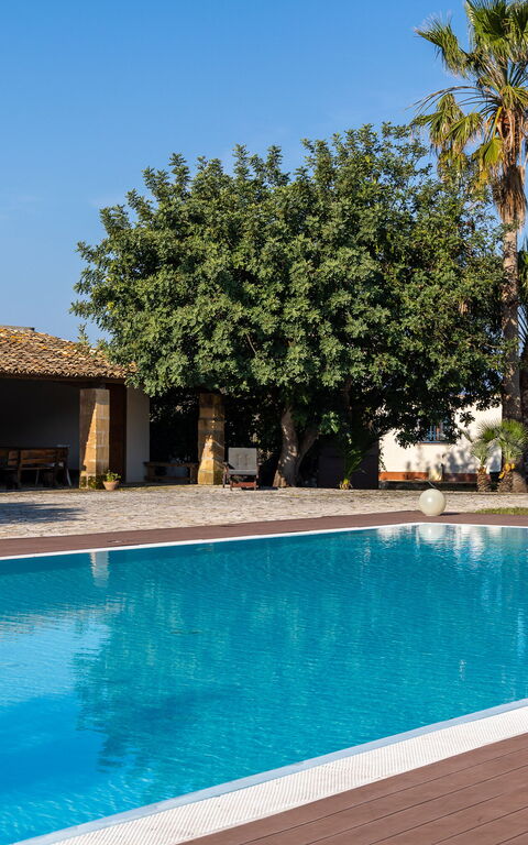 Villa Maraus: Buitenkanten, Buitenshuis, zwembad