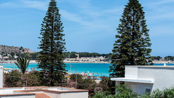 Spuma di Mare: Buitenkanten, Buitenshuis, Keer bekeken, Zomer
