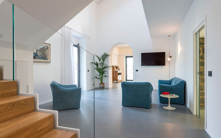 Villa Gianos: Woonkamer