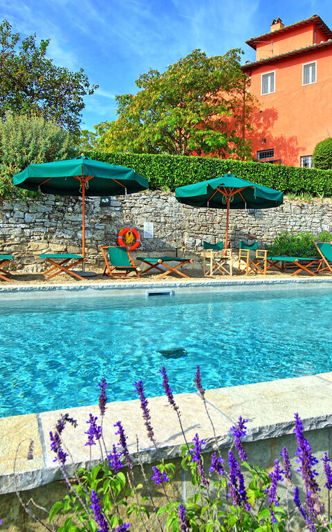 Villa Cona: Buitenkanten, Buitenshuis, zwembad