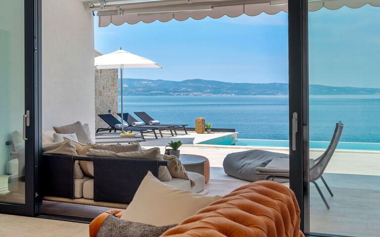 Villa Sea Breeze: Woonkamer