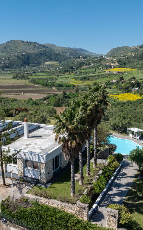 Villa Demetra: Keer bekeken, zwembad