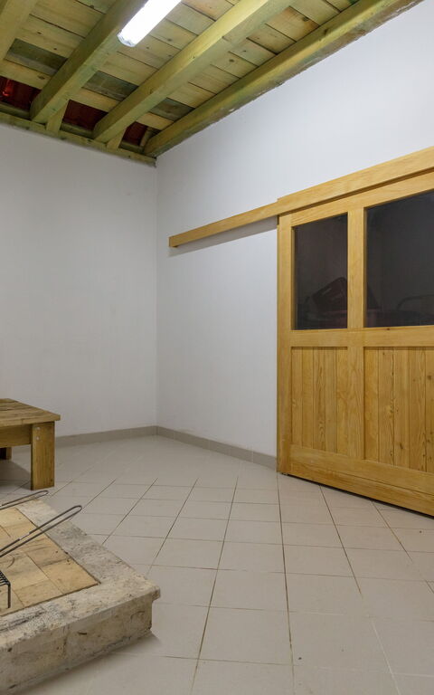 Villa Roglic: Buitenshuis