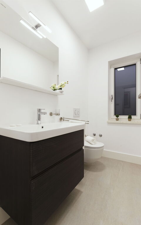 Villa Jure: Badkamer