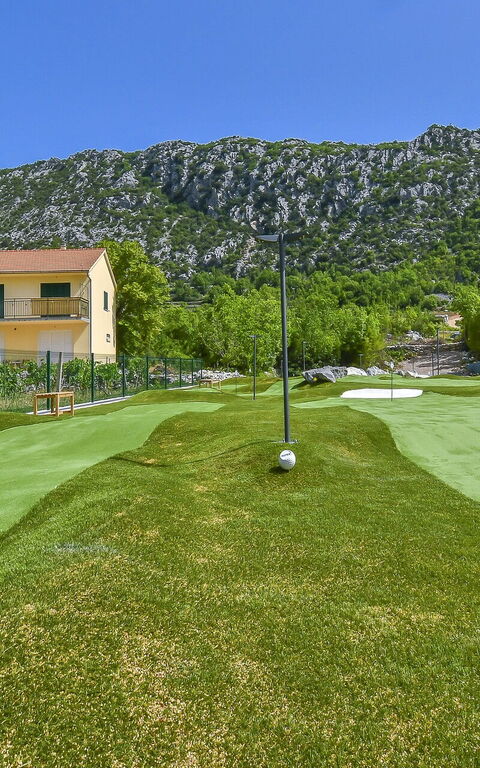 Villa Jure: Activiteiten