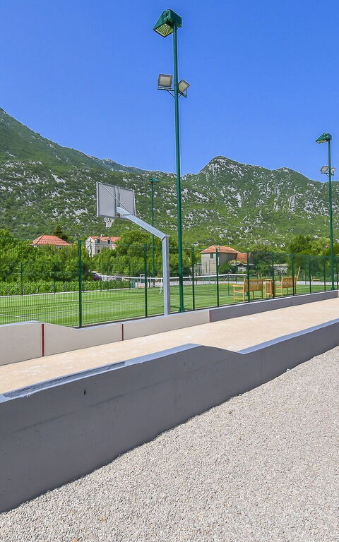 Villa Jure: Activiteiten