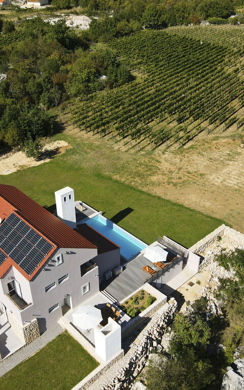 Villa Jure: Buitenkanten