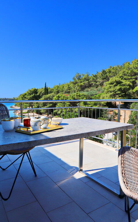 Villa Emerald: Balkon / terras / patio, Buitenshuis, Keer bekeken