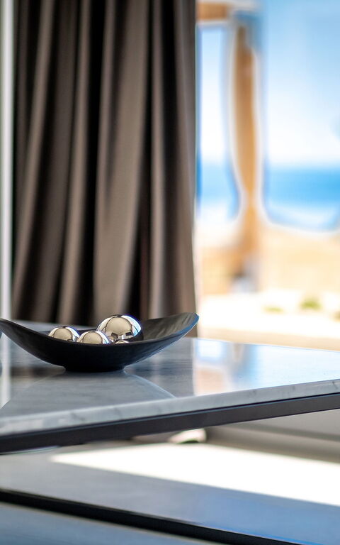 Villa Steropa: Balkon / terras / patio, Kamer details, Woonkamer