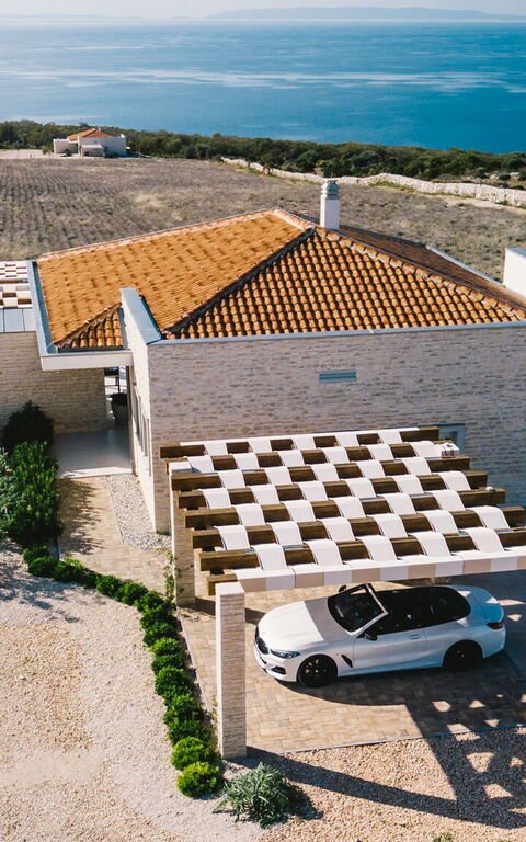 Villa Steropa: Buitenkanten, Keer bekeken