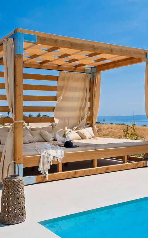 Villa Elektra: Balkon / terras / patio, Buitenshuis, zwembad