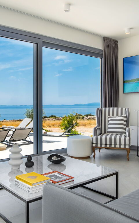 Villa Elektra: Balkon / terras / patio, Woonkamer