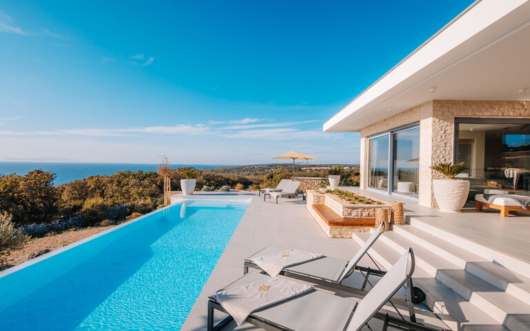 Villa Elektra: Balkon / terras / patio, Buitenkanten, Buitenshuis, zwembad