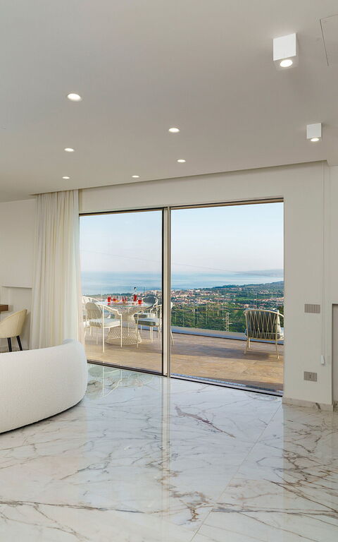 Grand Tour Villa: Woonkamer