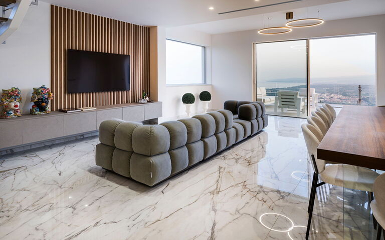 Grand Tour Villa: Woonkamer