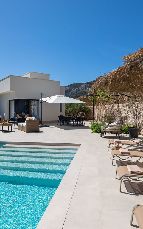 Villa Vivere: Balkon / terras / patio, Buitenkanten, Buitenshuis, Keer bekeken, zwembad