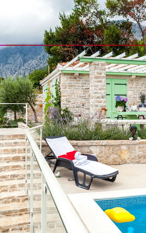 Villa Azurit: Balkon / terras / patio, Buitenkanten, Buitenshuis, zwembad