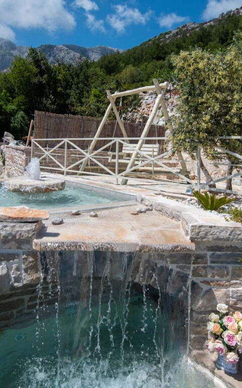 Villa Azurit: Balkon / terras / patio, bubbelbad