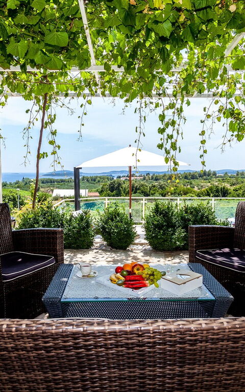 Villa Azurit: Balkon / terras / patio, Buitenshuis