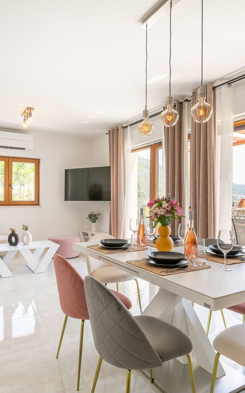 Villa Spectrum: Hoofdingang, Lunchroom, Woonkamer