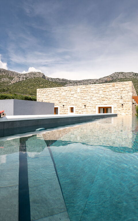 Villa Spectrum: Buitenshuis, zwembad