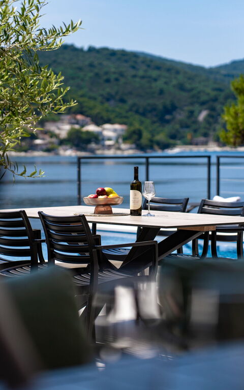 Villa Cosmic: Balkon / terras / patio, Buitenshuis, Keer bekeken