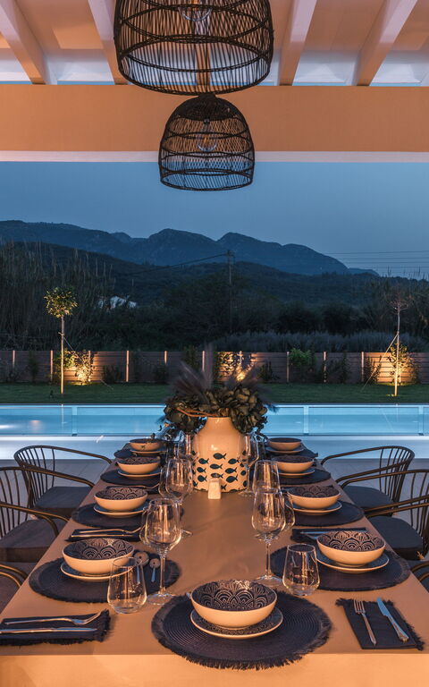 Villa Serenissima: Buitenkanten, Buitenshuis, zwembad