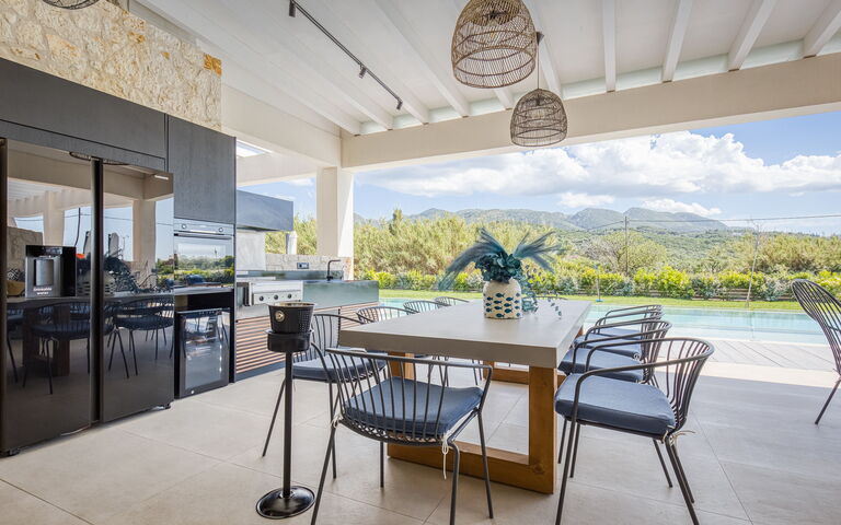 Villa Serenissima: Balkon / terras / patio, Buitenkanten, Buitenshuis, zwembad