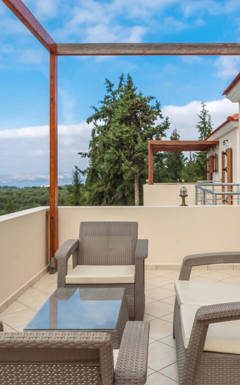 Villa Giorgos: Buitenkanten, Buitenshuis