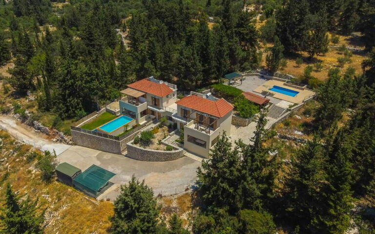 Villa Giorgos: Buitenkanten, Buitenshuis