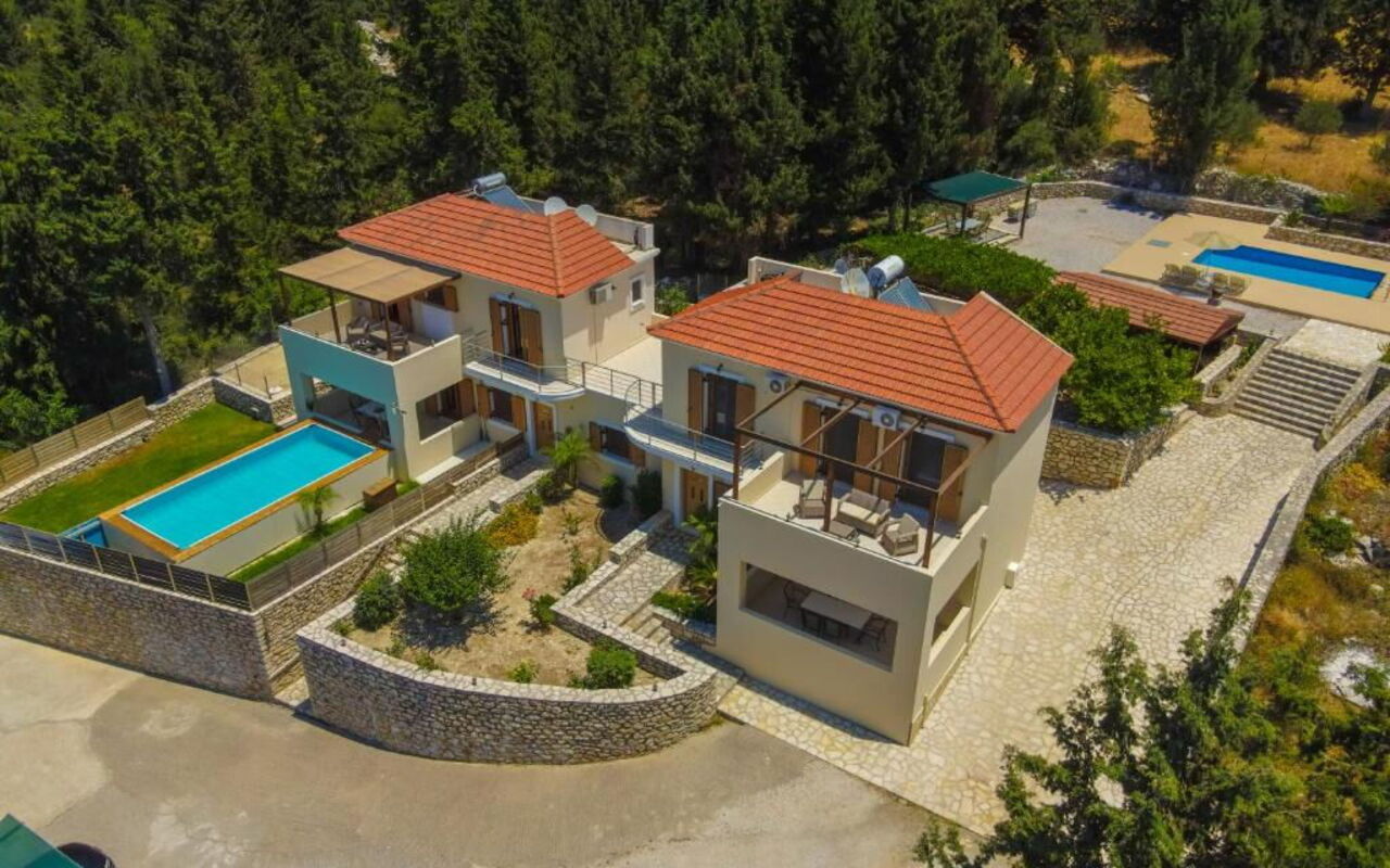Villa Giorgos: Buitenkanten, Buitenshuis