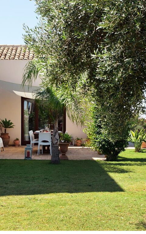 Villa Casale: Buitenkanten, Buitenshuis, Tuin