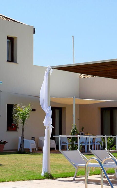 Villa Casale: Buitenkanten, Buitenshuis, Tuin