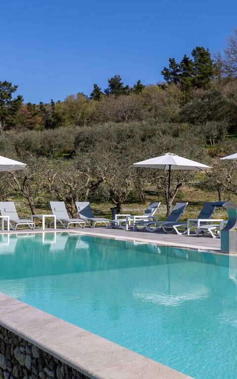 Villa Acquaviva: Keer bekeken, Tuin, zwembad