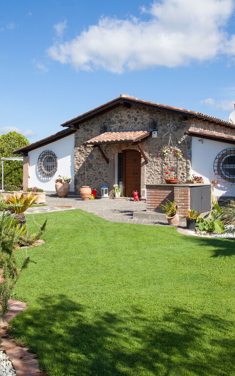 Villa Antici: Buitenkanten, Buitenshuis, Hoofdingang, Tuin