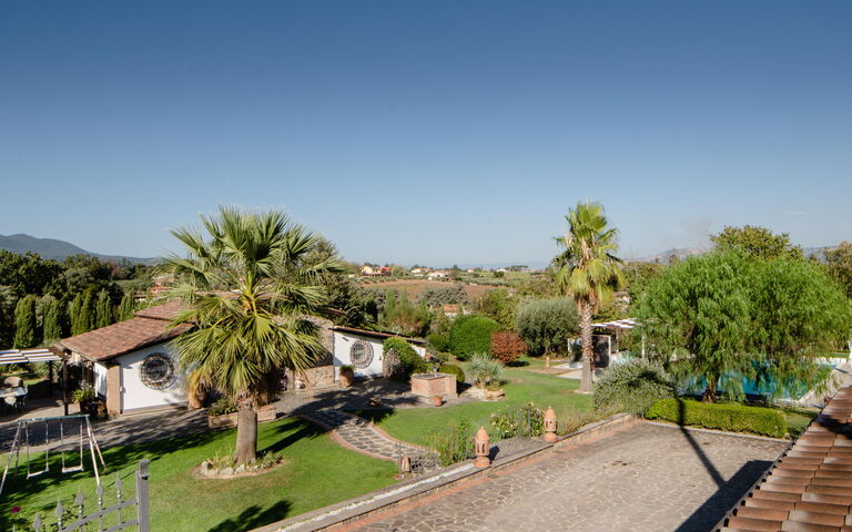 Villa Antici: Buitenkanten, Buitenshuis, Tuin