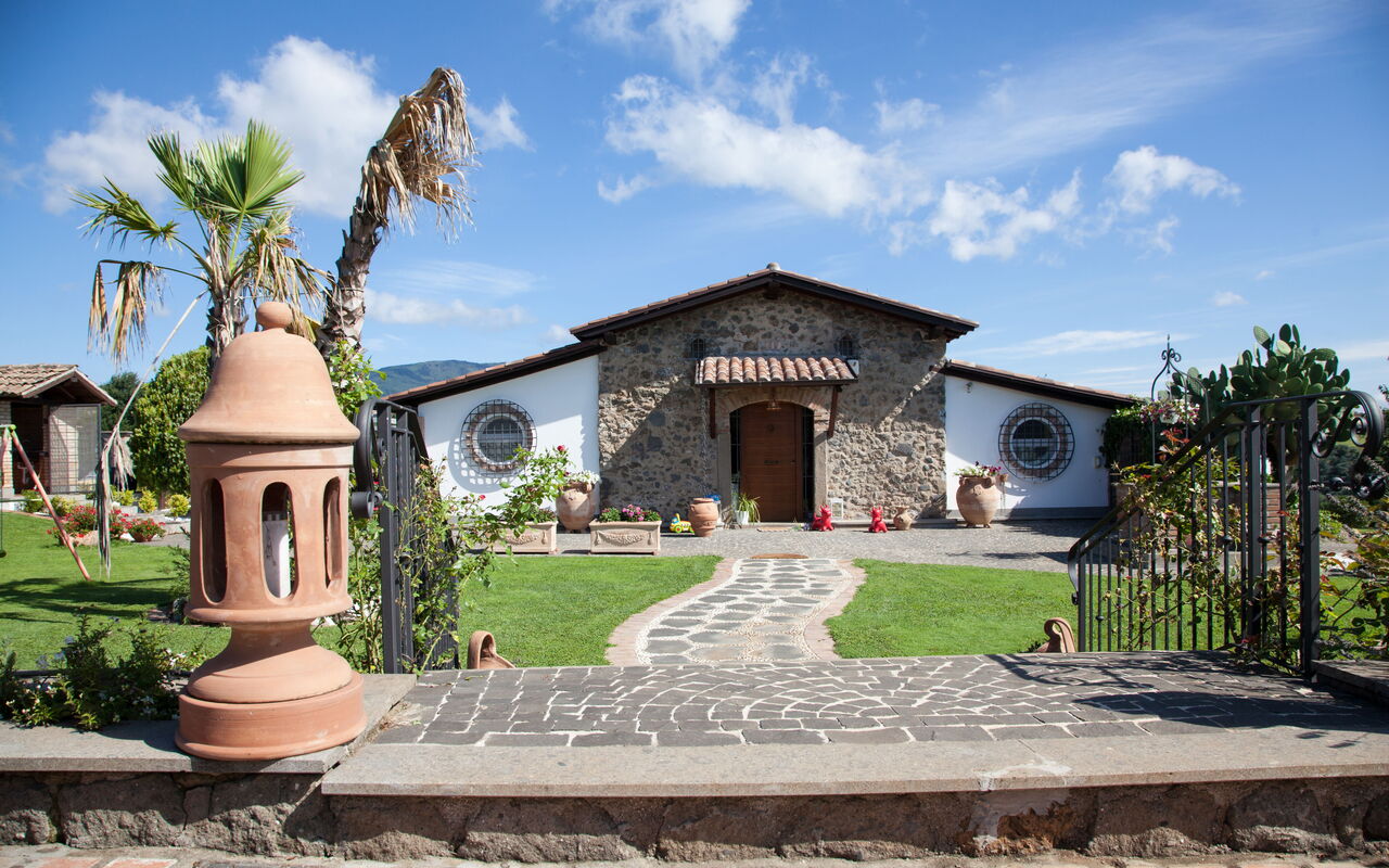 Villa Antici: Buitenkanten, Buitenshuis, Hoofdingang, Tuin