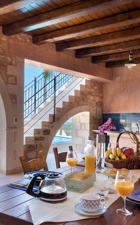 Villa Kois: Balkon / terras / patio, Buitenkanten, Buitenshuis, zwembad