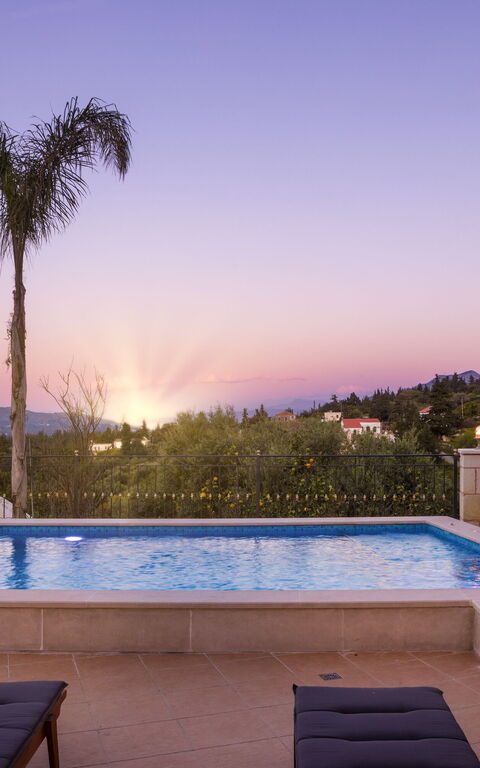 Villa Kois: Buitenkanten, Buitenshuis, Keer bekeken, zwembad