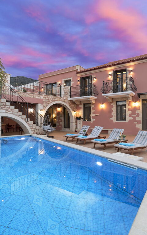 Villa Kois: Buitenkanten, Buitenshuis, zwembad