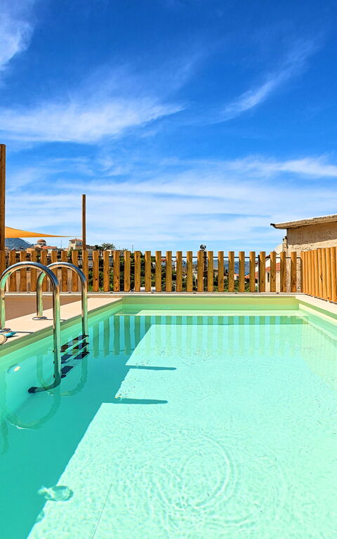 Villa Mirage: Buitenkanten, Buitenshuis, Keer bekeken, zwembad