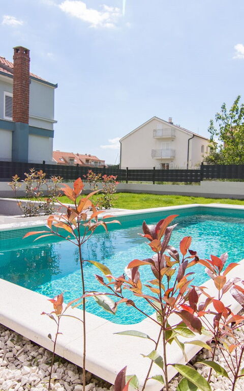 Villa Orvas 190: Balkon / terras / patio, zwembad