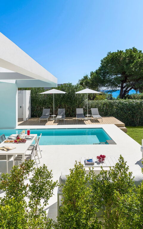 Villa Gadir: Buitenkanten, Buitenshuis, zwembad