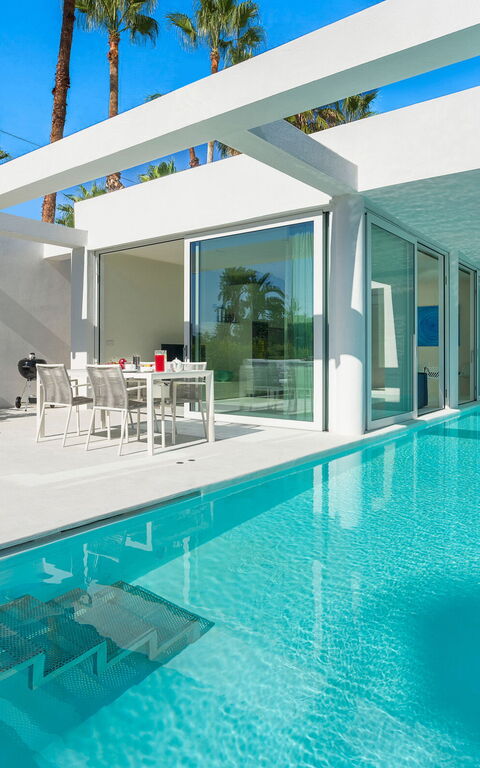 Villa Gadir: Buitenkanten, Buitenshuis, zwembad